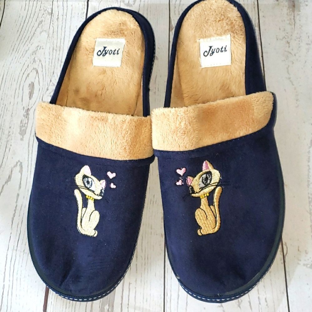 Jyott women's blue/cream house shoes. Size 6